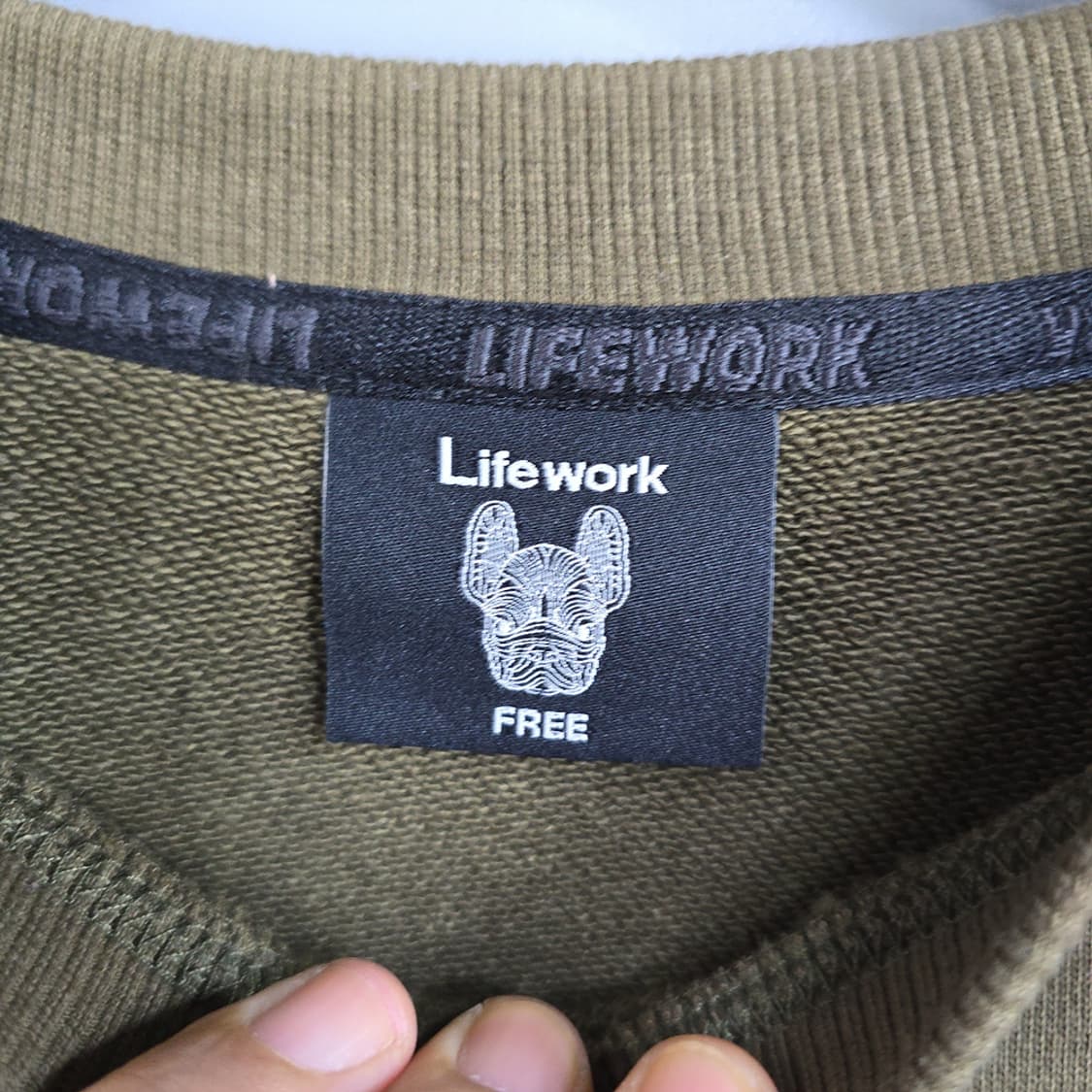 라이프워크 엠브로이드 맨투맨 티셔츠 FREE 상품이미지5