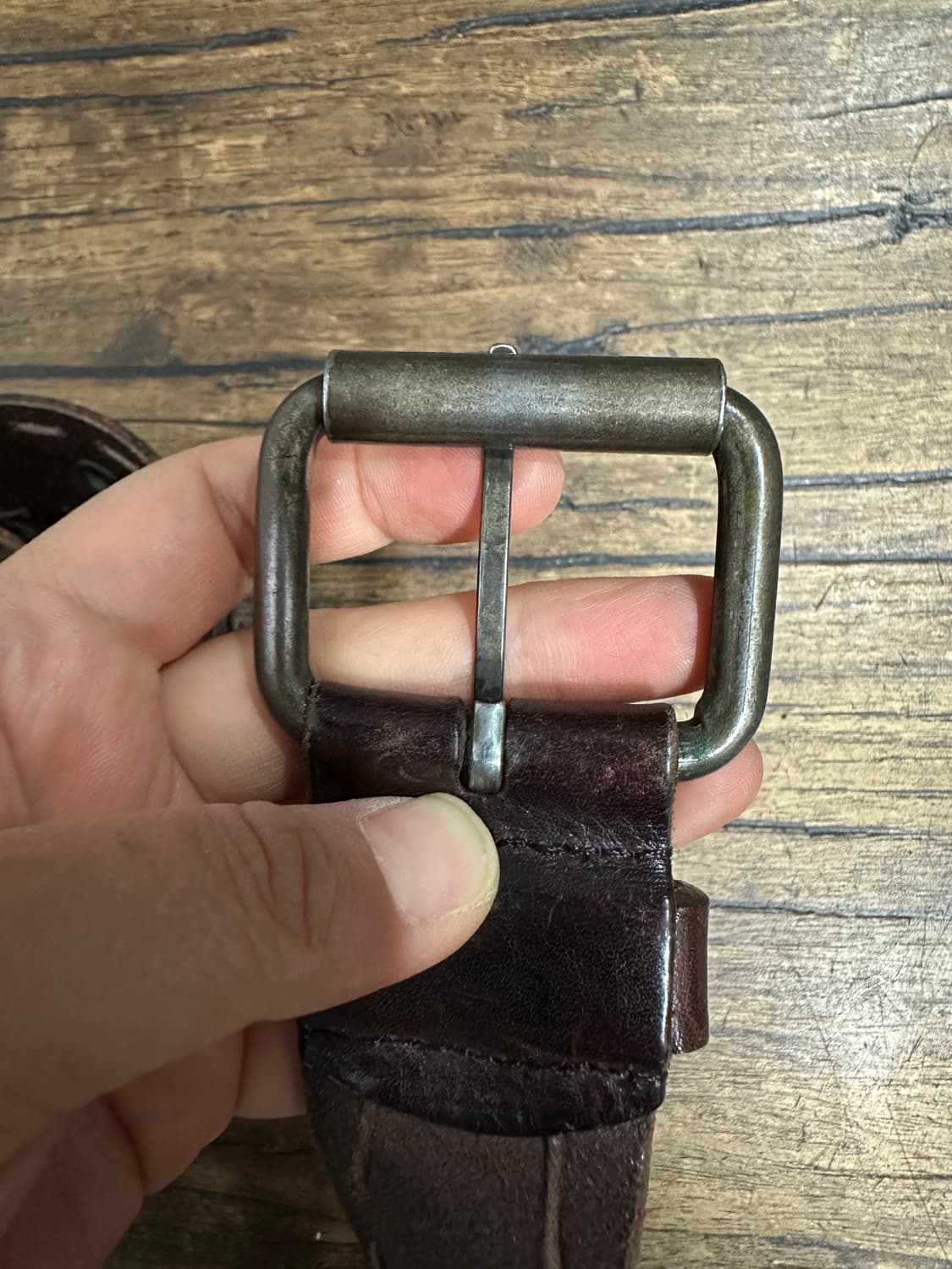 게스(GUESS) 빈티지 아일렛 통가죽 벨트 브라운 상품이미지3