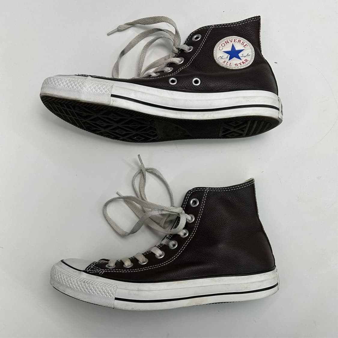 컨버스 척 테일러 올스타 하이탑 브라운 레더 스니커즈 245 상품이미지2