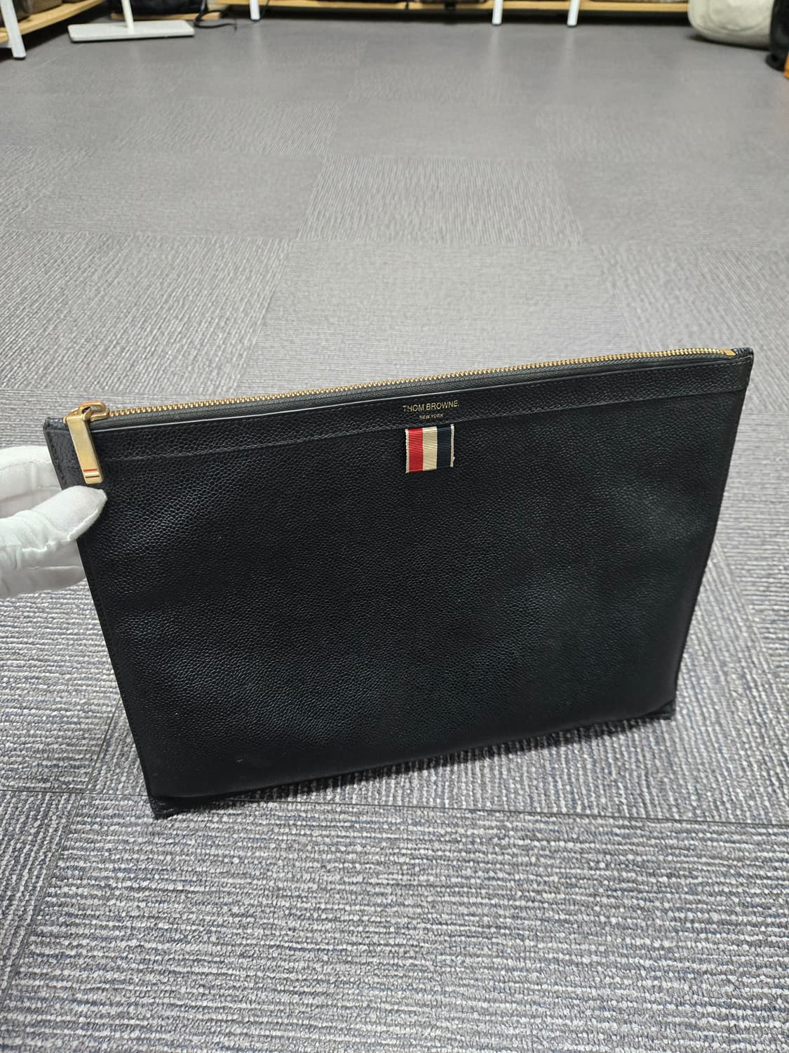 [특가][정품] 톰브라운 클러치백 라지 상품이미지1