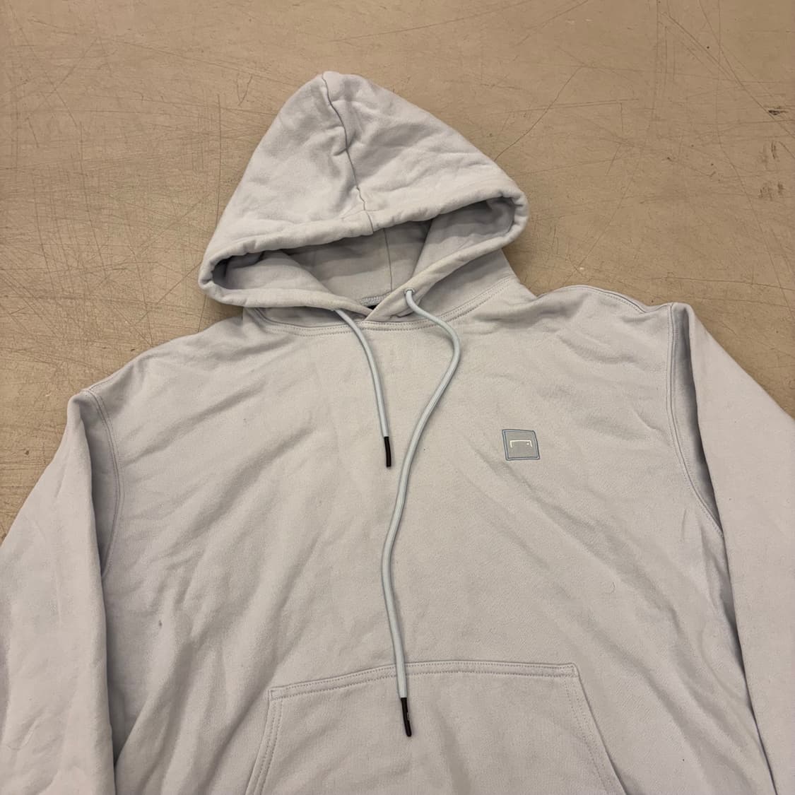 골스튜디오 스카이블루 스몰로고 후드티 상품이미지2