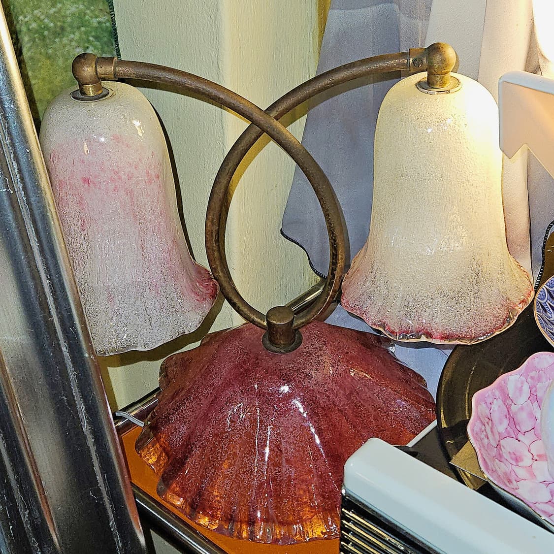 1960s 이와타 핑크 아트글라스 2구 엔틱 조명

 상품이미지6