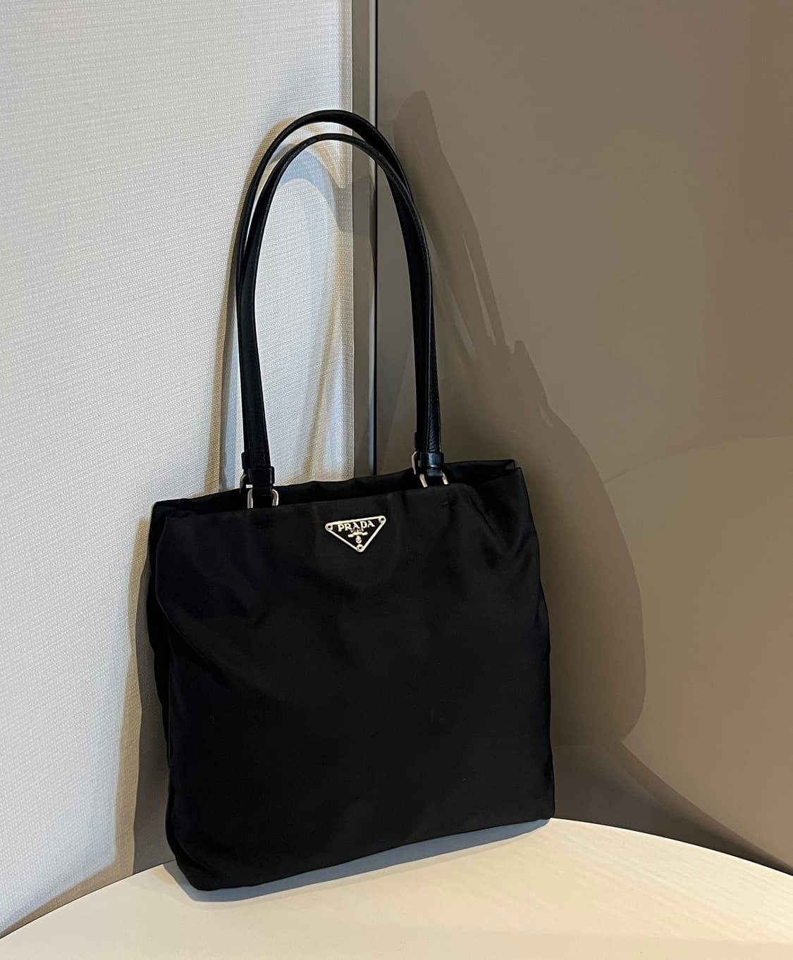 프라다 나일론 숄더백 상품이미지1