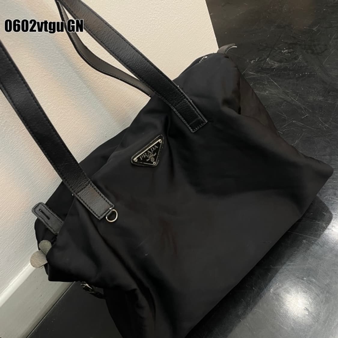 프라다 상품이미지1