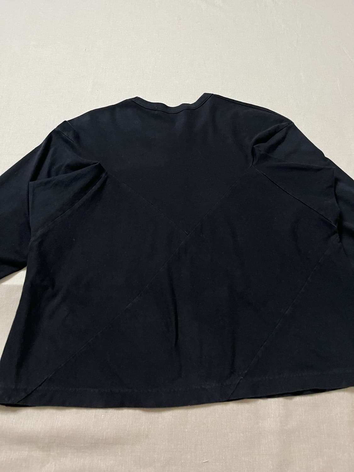 꼼데가르송 트위스트 절개 롱슬리브 티셔츠 comme des garcons 상품이미지5