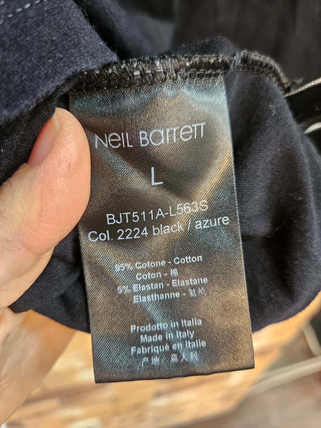 닐바렛 블랙 플라워 프린팅 반팔 티셔츠 상품이미지6