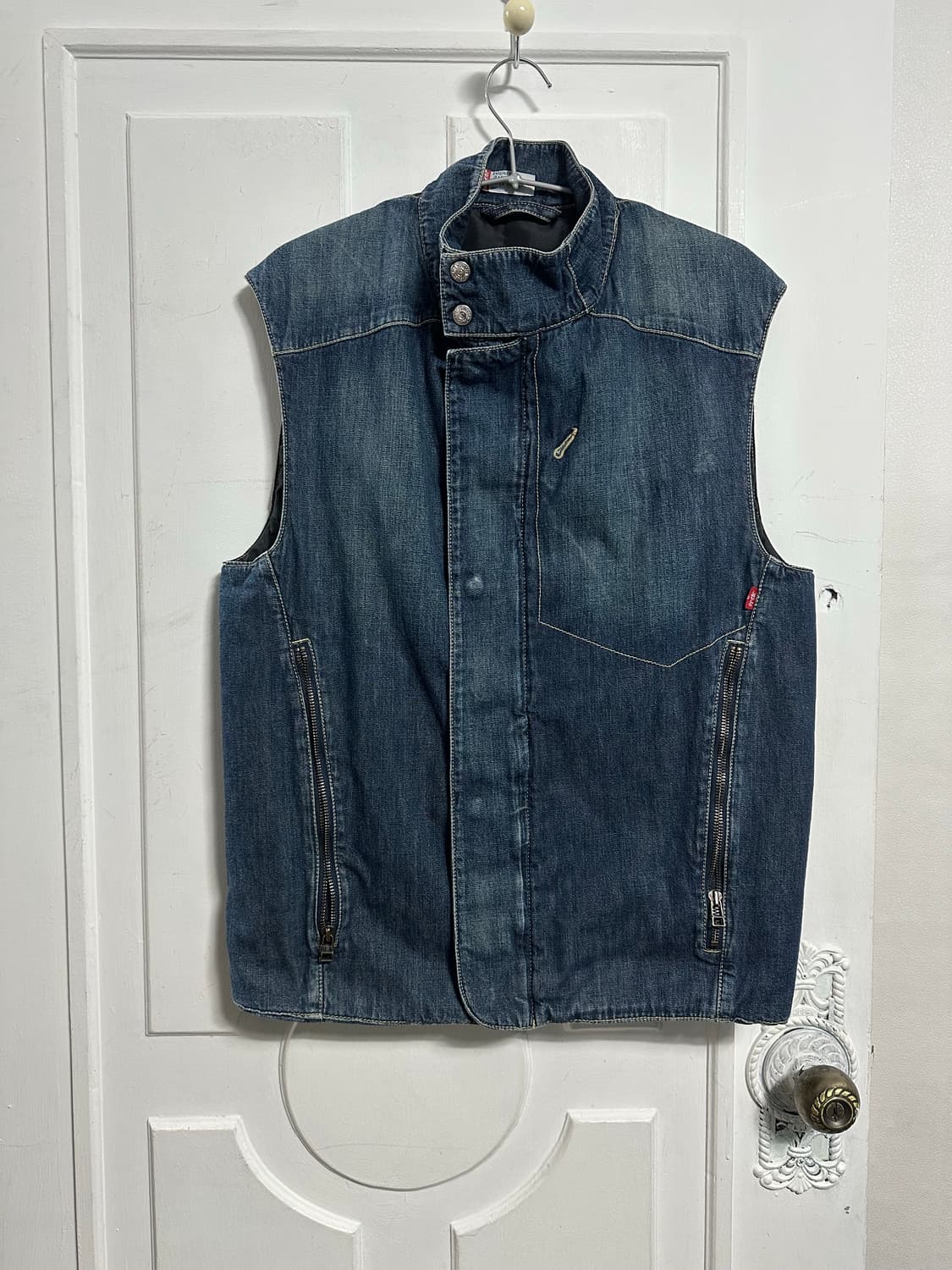 리바이스 엔지니어드 데님 베스트 상품이미지1