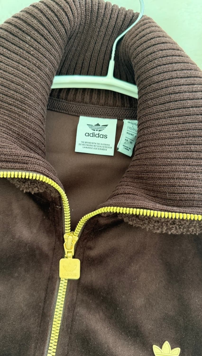 초희귀 모델 아디다스 벨벳 트랙탑 브라운 상품이미지3