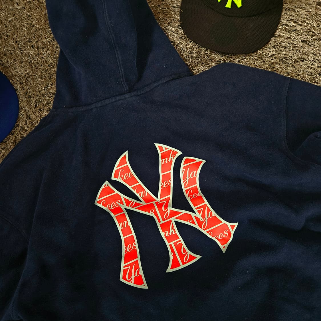 뉴에라(NewEra) 22aw 뉴욕양키즈 빅로고 후드 티셔츠 상품이미지4