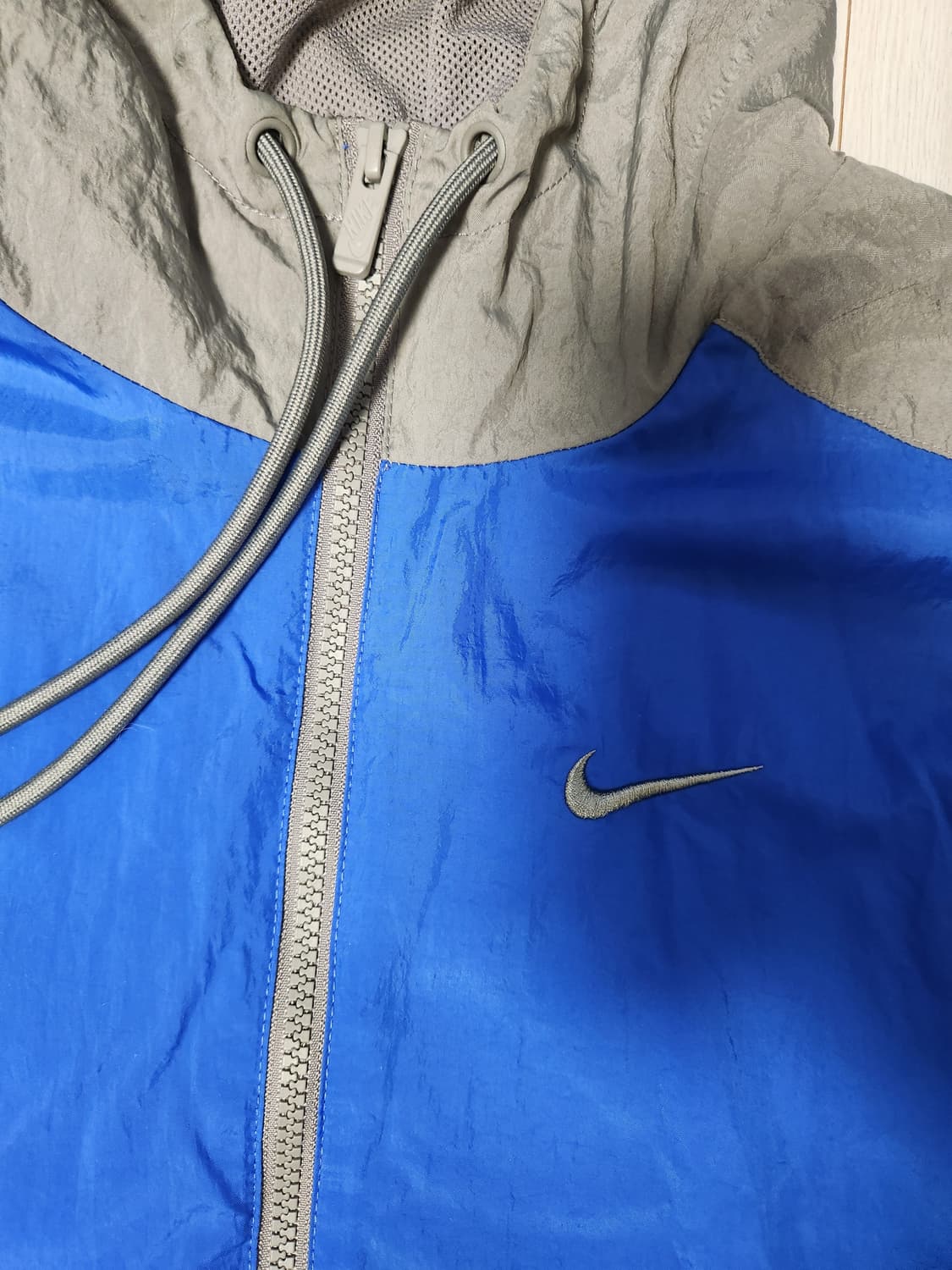 나이키 애슬레틱스 우븐 후드집업 바람막이 상하의 세트 사이즈95 m

여 상품이미지8