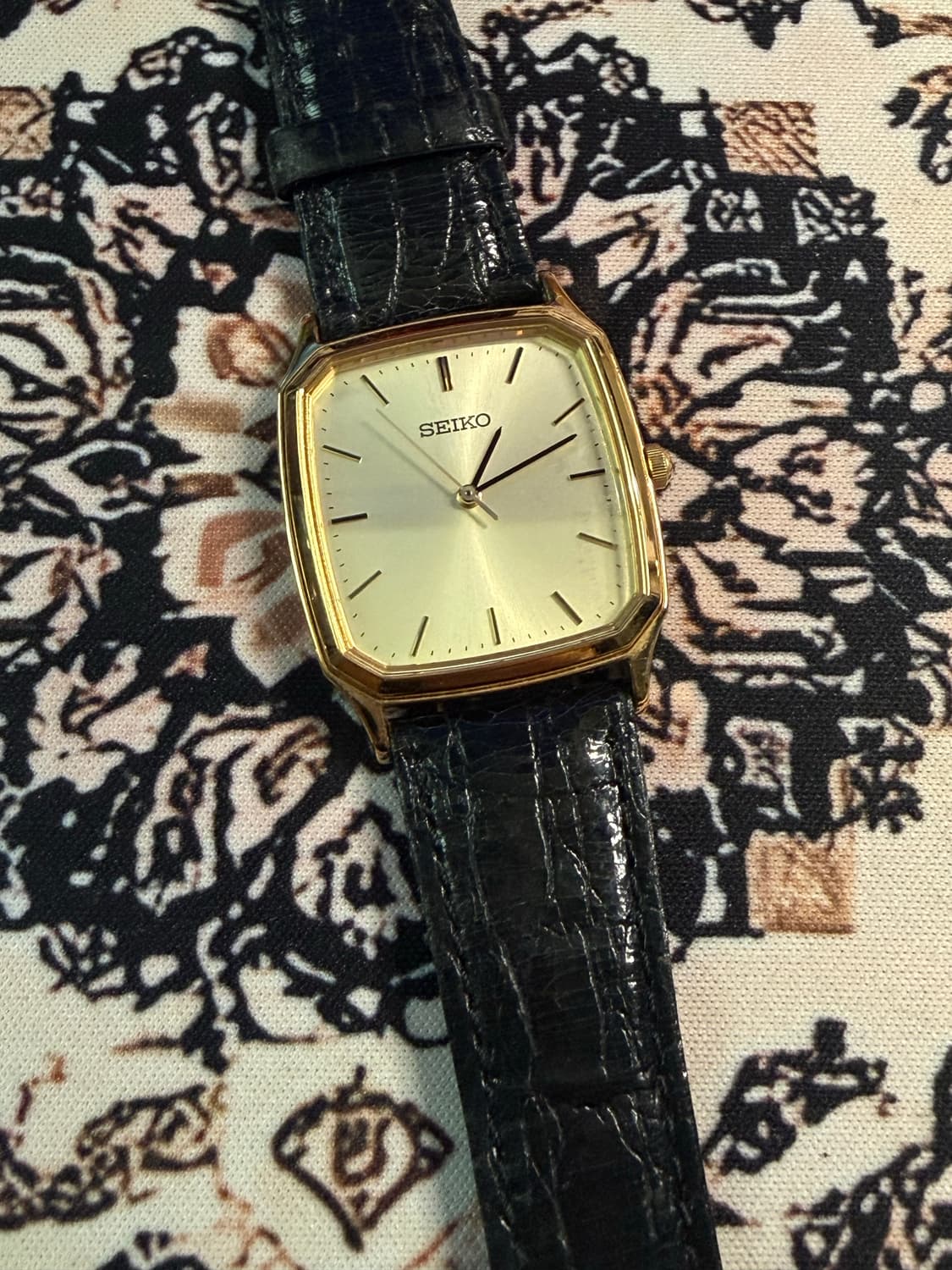 SEIKO 빈티지 쿼츠 시계 상품이미지1