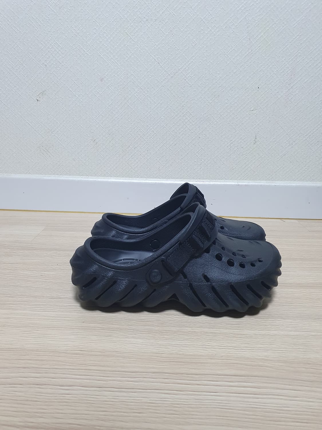 크록스 에코클로그 슬리퍼 230 상품이미지1