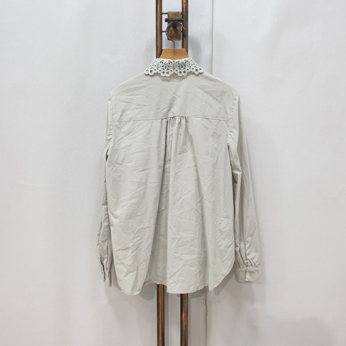 플라스틱아일랜드 자수카라포인트 블라우스 55 상품이미지3