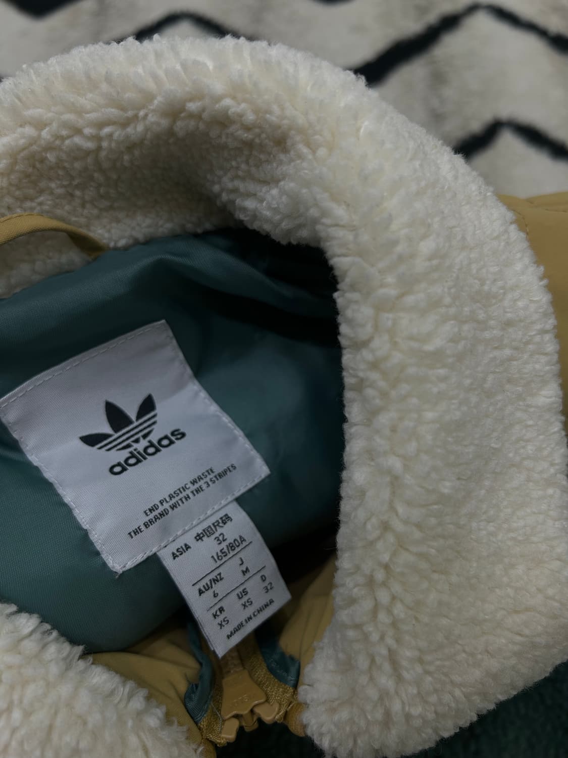[XS]아디다스 배색 쉐르파 자켓 상품이미지6