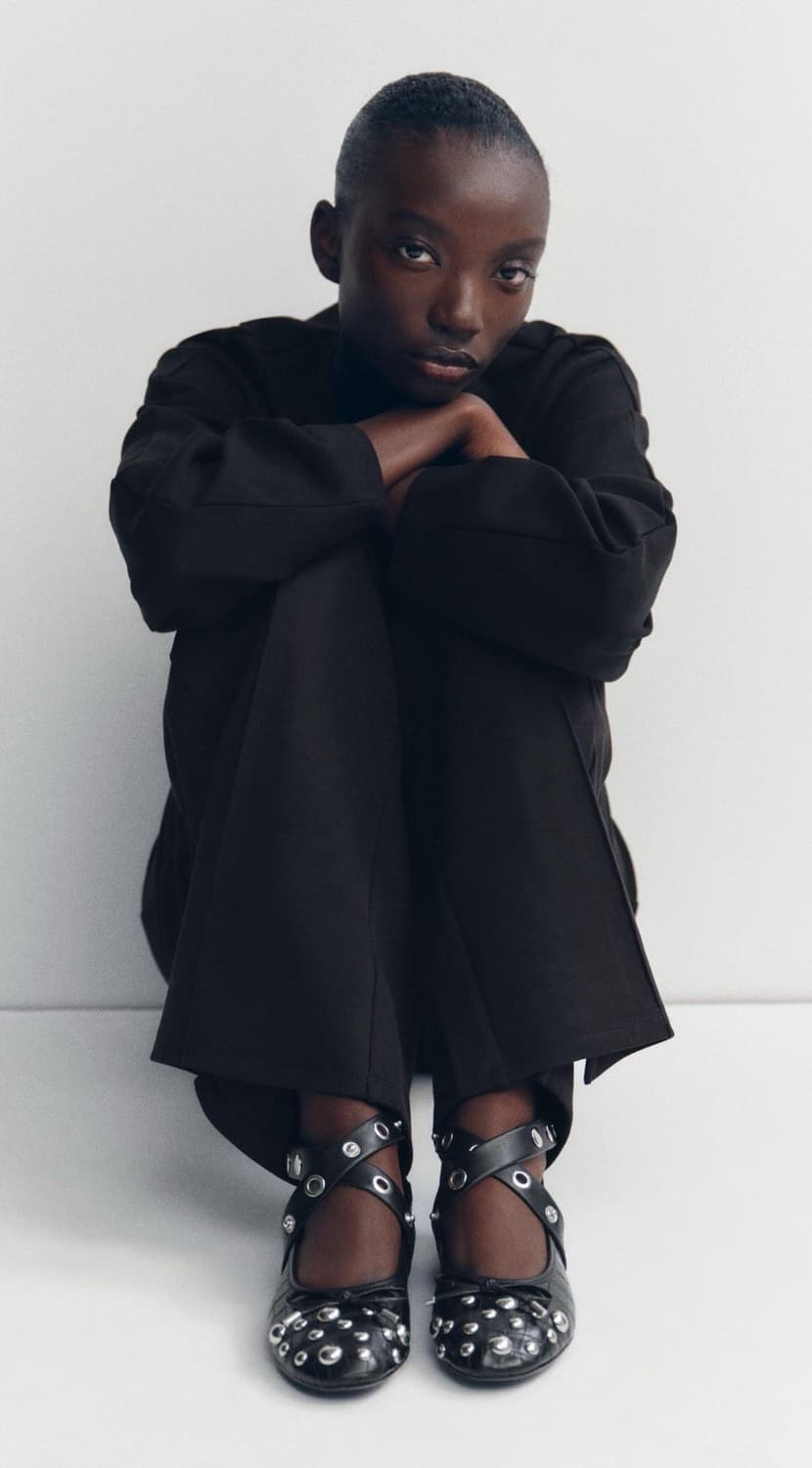 Zara 자라 블랙 스터드 엠보싱 발레리나 플랫슈즈 245 상품이미지2