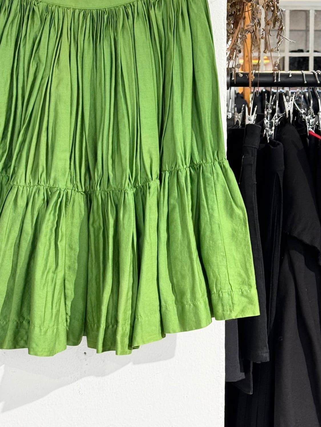 비비안웨스트우드 앵글로매니아 그린 티어드 개더 미디 스커트 상품이미지4