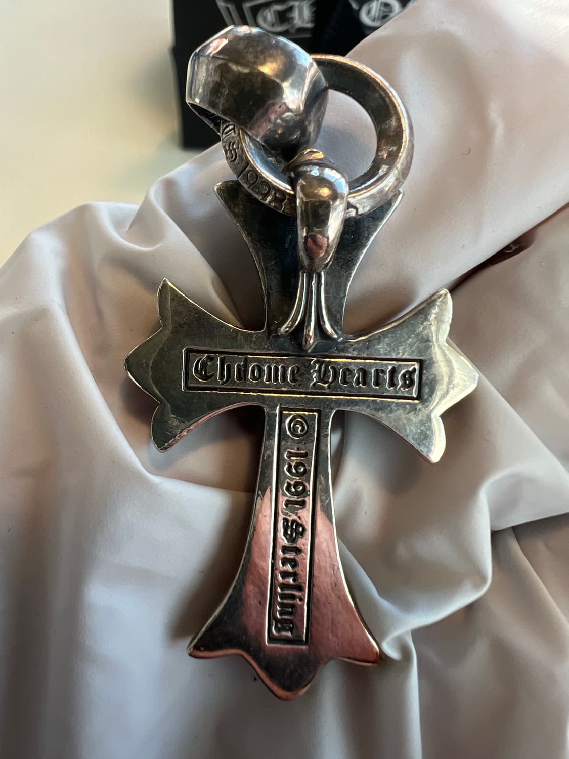 크롬하츠 스몰 크로스 위드 베일 상품이미지5