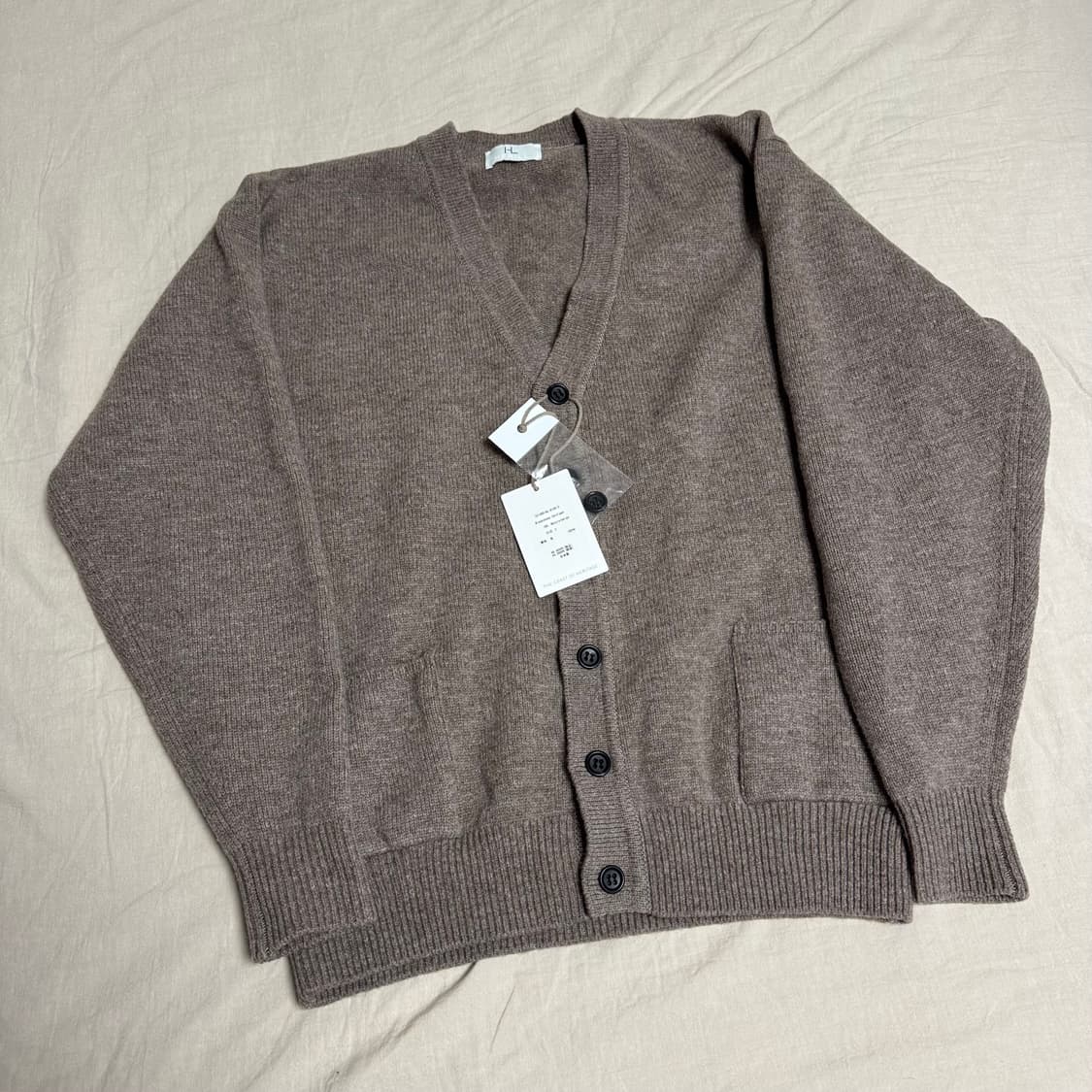 [3]헤릴 블랙쉽 가디건 내추럴베이지 상품이미지3