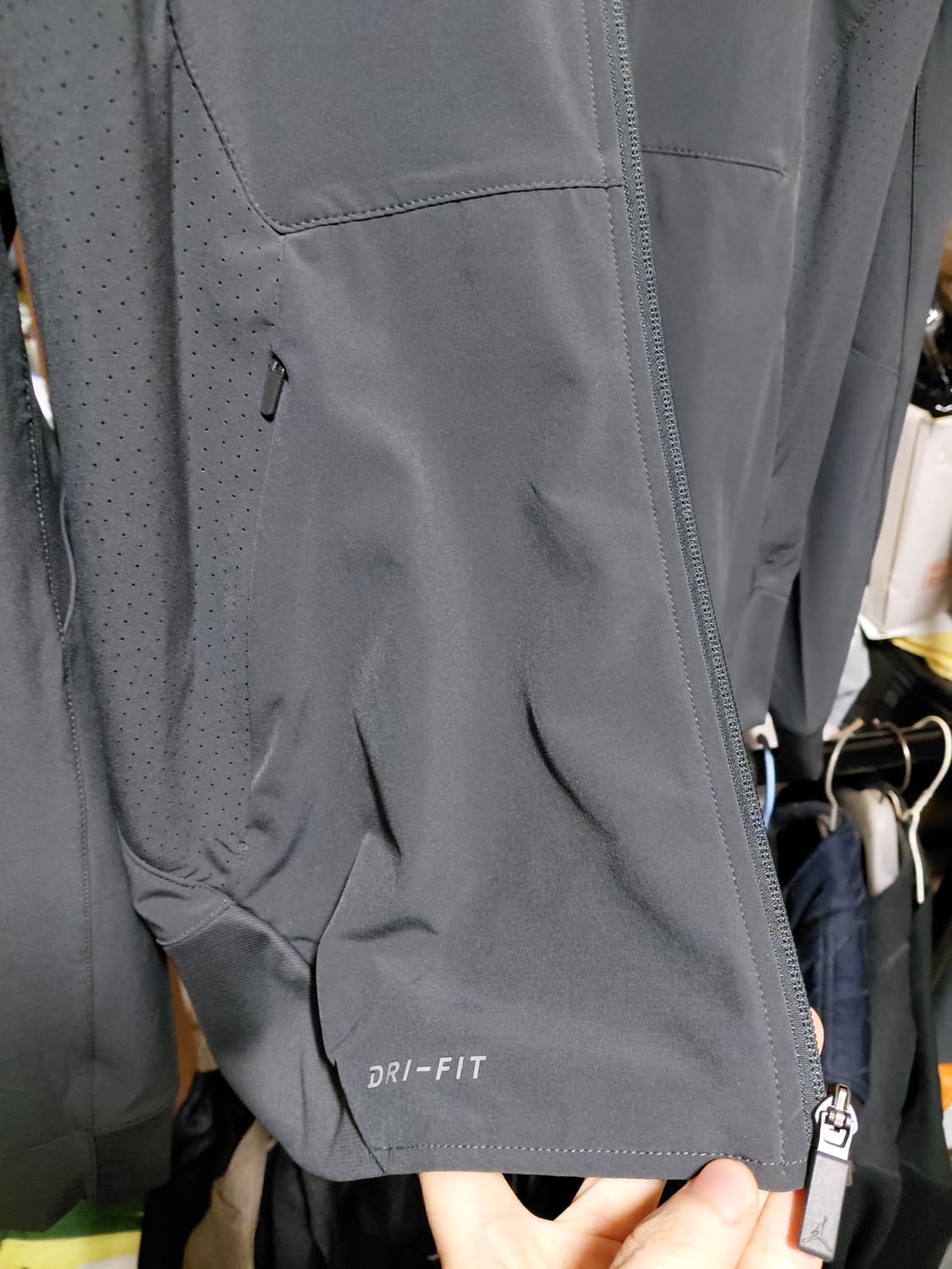 [나이키](새제품)드라이핏 조던 얼티밋 플라이트 자켓M(100) 상품이미지5