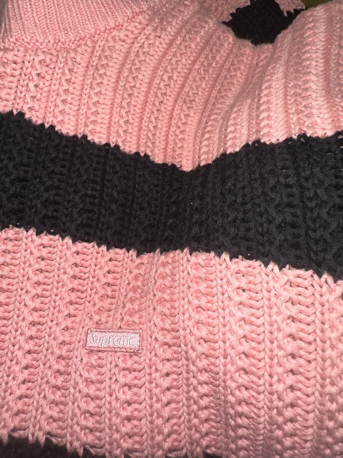 슈프림 루즈 게이지 스트라이프 스몰 박스 스웨터 핑크 상품이미지3