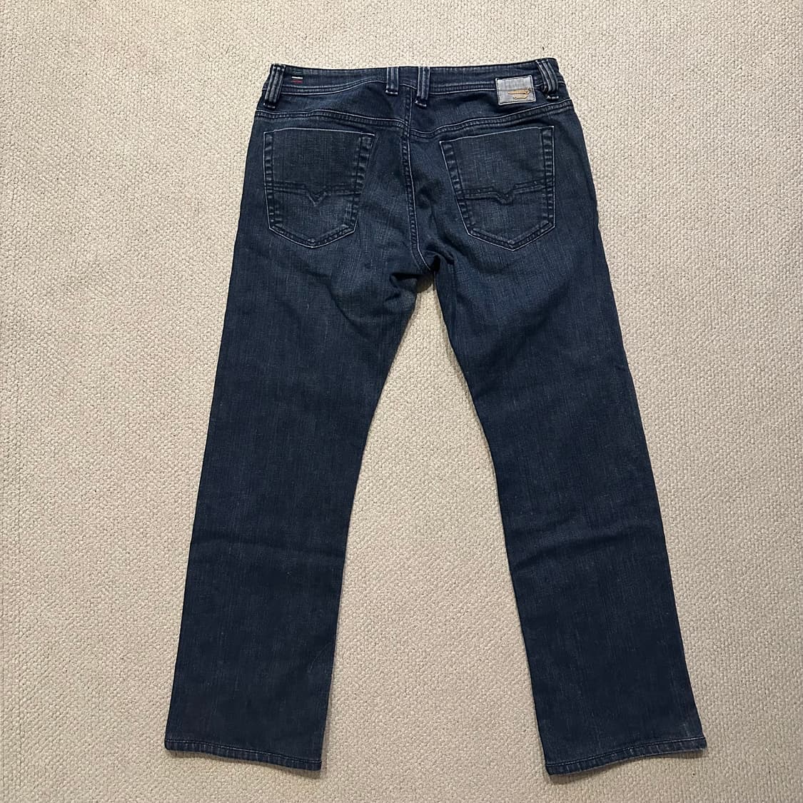 디젤 VIKER 스트레이트 데님 팬츠 상품이미지9