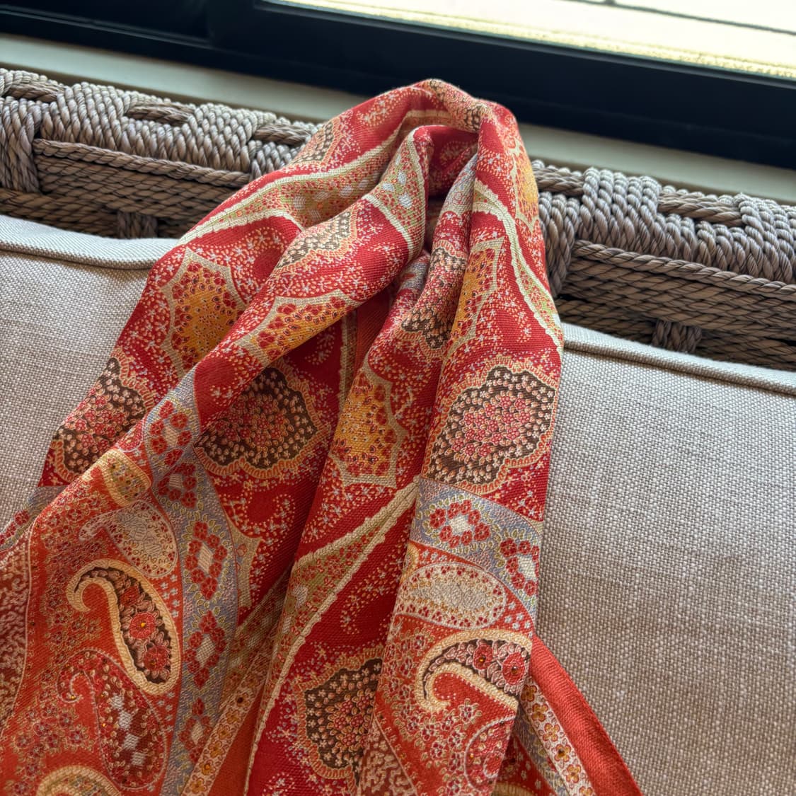 닥스(DAKS) 페이즐리 울 실크 혼방 스카프 머플러 상품이미지5