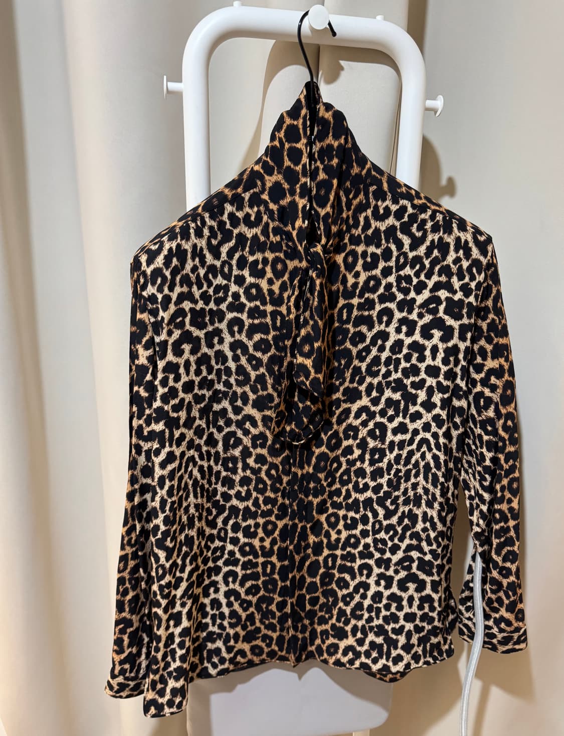 생로랑 레오파드 타카 패턴 실크  셔츠 상품이미지1