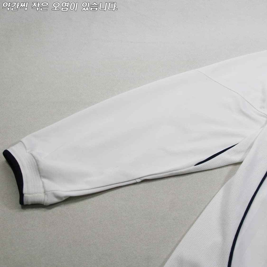 (착용컷) UMBRO 01~03 잉글랜드 유니폼 상의 (남성용 108) 상품이미지9