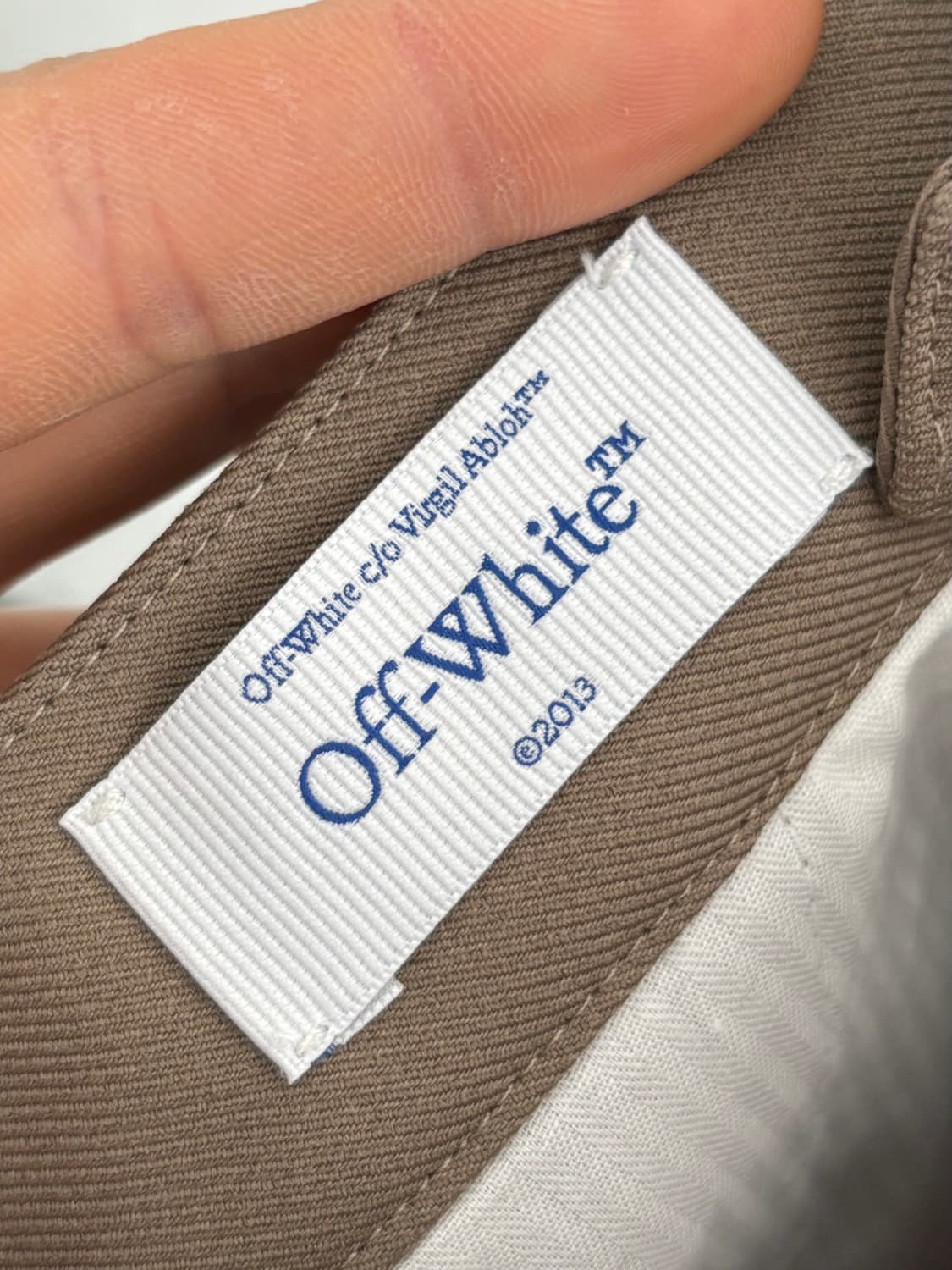 (새상품) Off-White 오프화이트 23FW 베이지 드릴 와이드 카고 상품이미지7