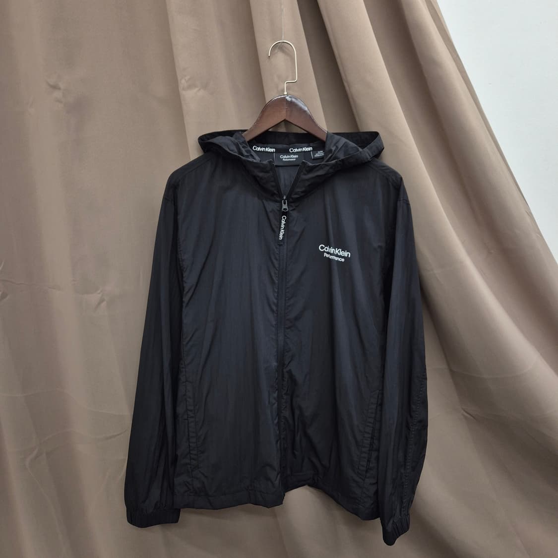 캘빈클라인 경량 바람막이 XL 상품이미지1