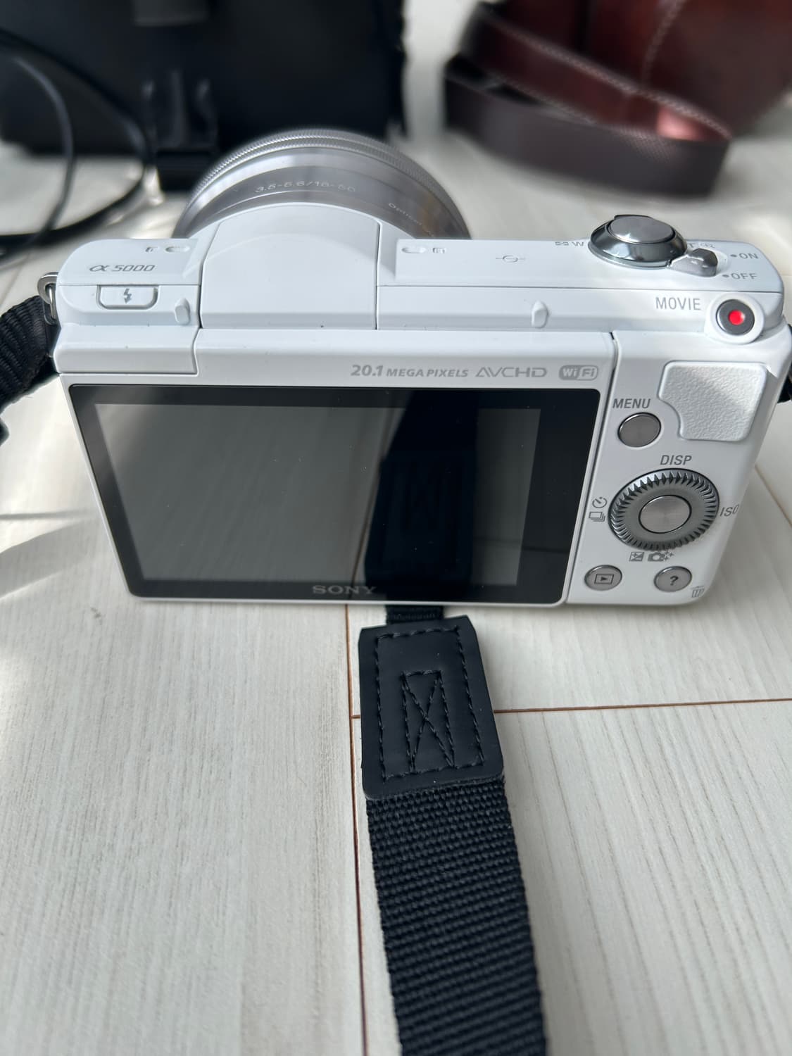 소니 알파 a5000 미러리스 카메라 상품이미지2