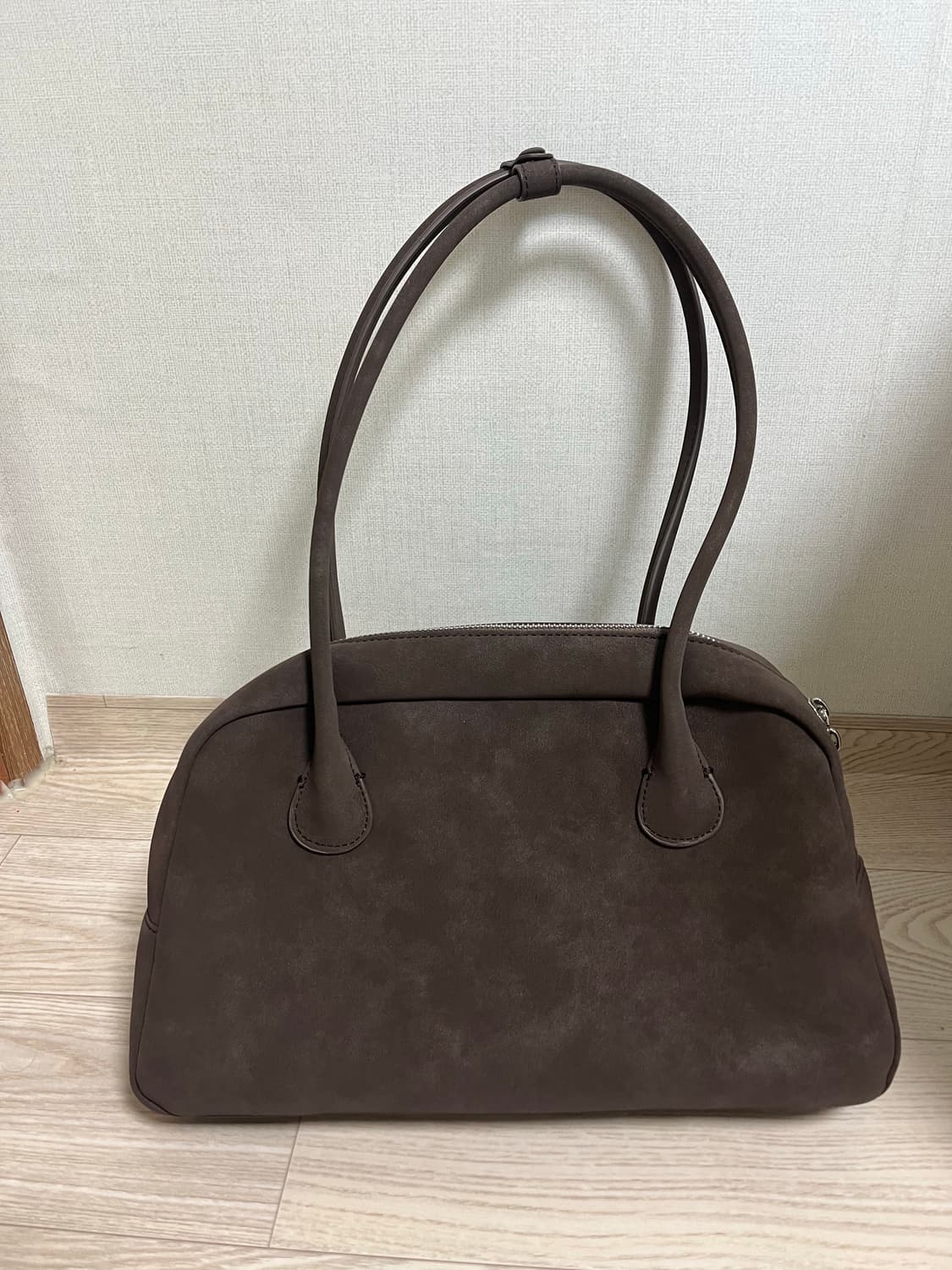 스탠드오일 모모백 라지 스웨이드 상품이미지3