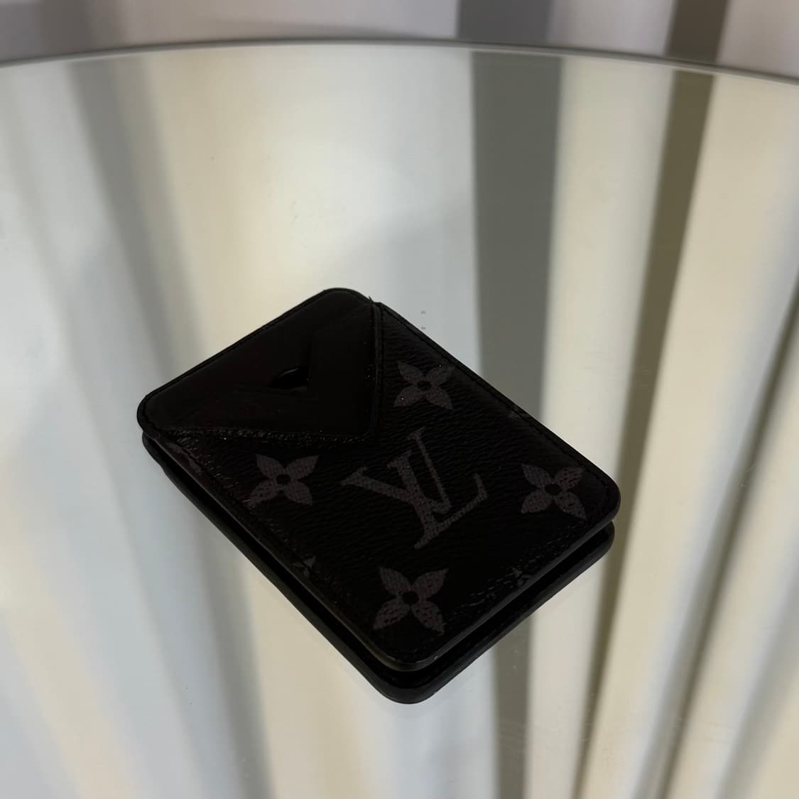 루이비통 이클립스 맥세이프 카드지갑 상품이미지2