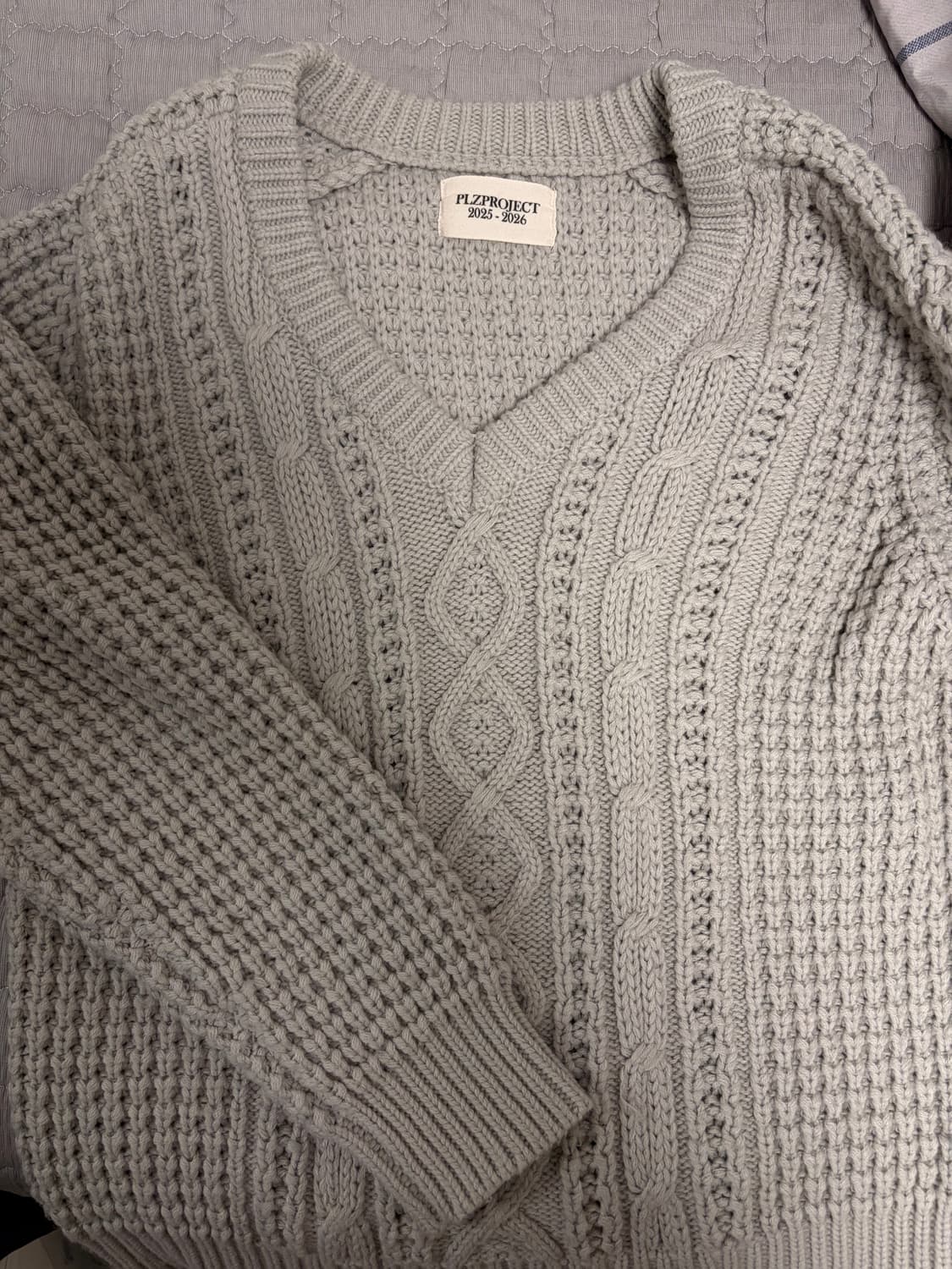 플리즈프로젝트 브이넥 니트 상품이미지4