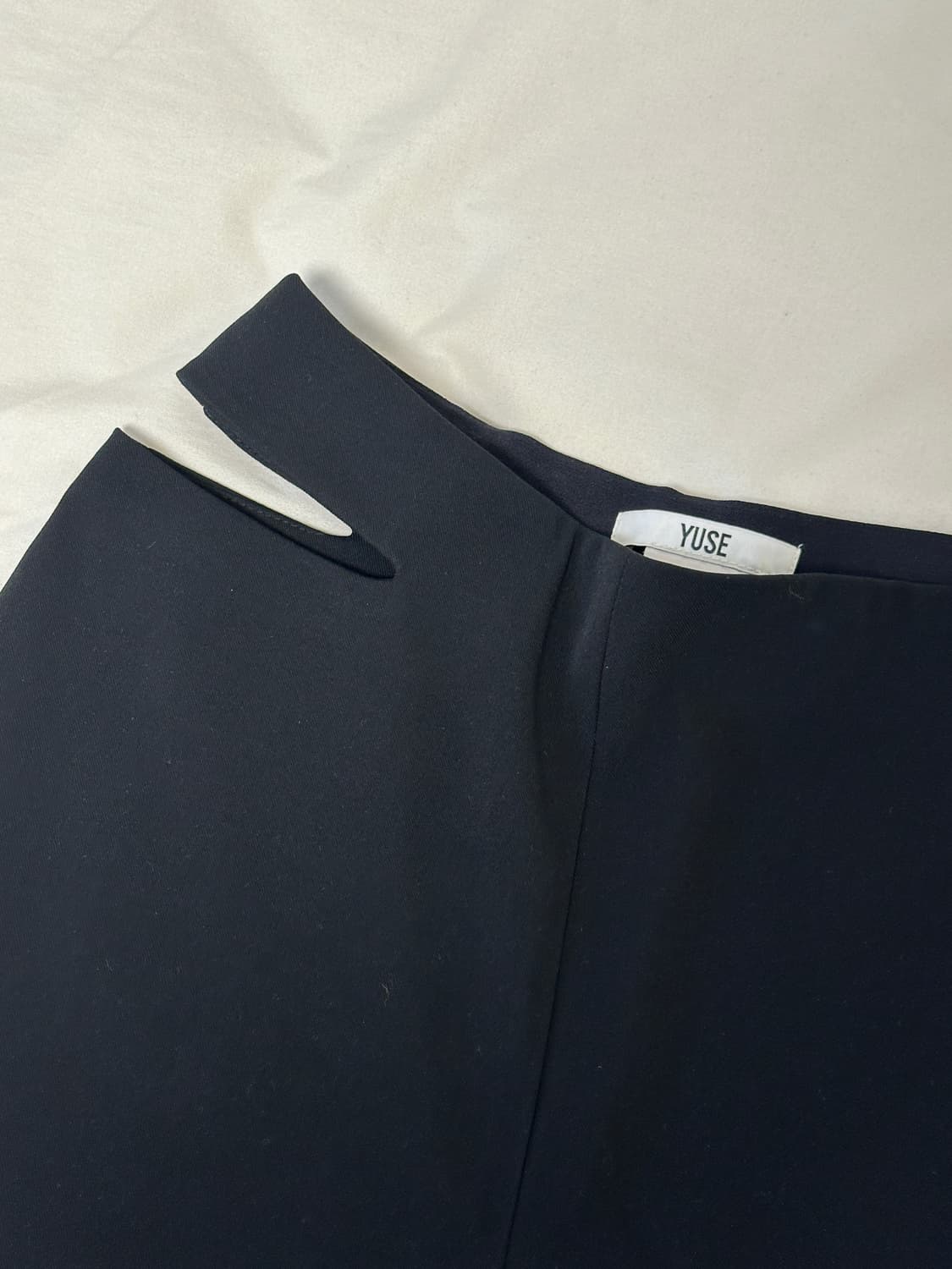 yuse 부츠컷 레깅스 (허리 컷아웃) 상품이미지3