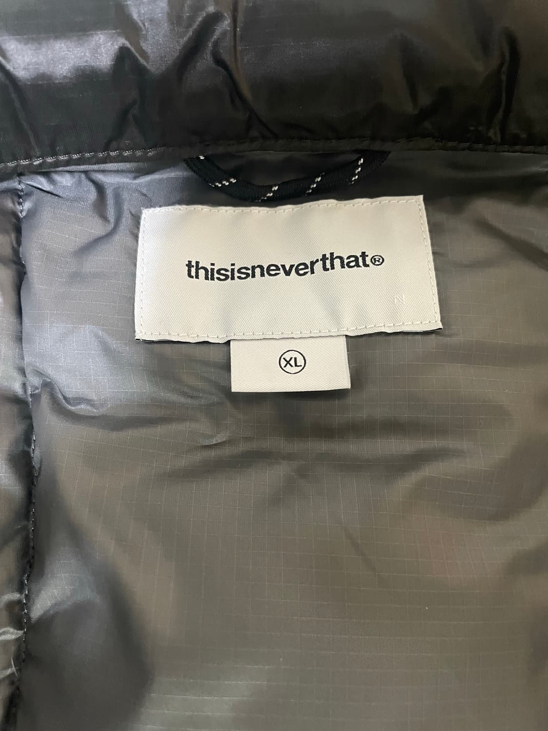 디스이즈네버댓 퍼텍스 경량패딩 XL 새상품 상품이미지2