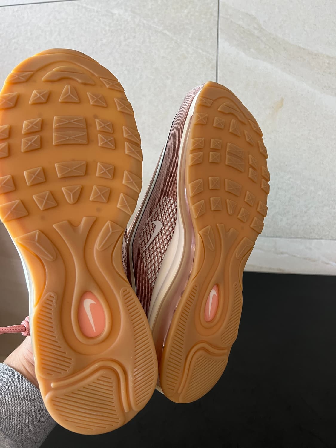 [미사용 새상품] 나이키 에어맥스 97 울트라 (로즈 골드) 풀박스 -  상품이미지7