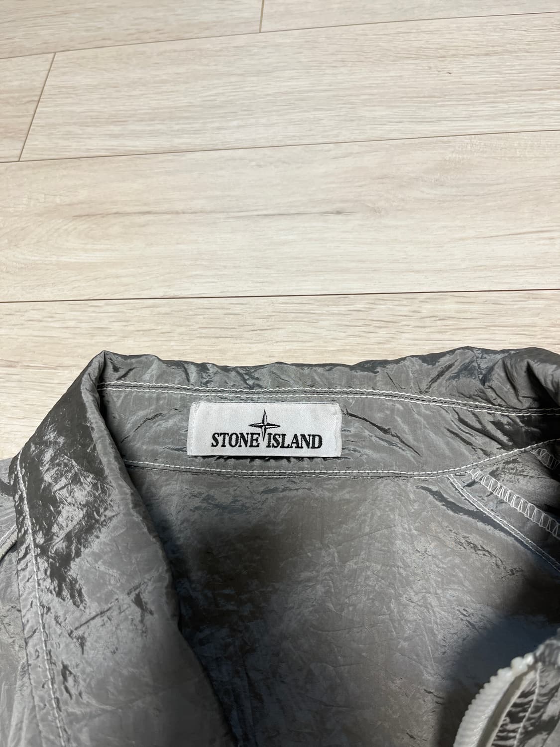 22ss 스톤아일랜드 나일론메탈 오버셔츠 아이스 XL 상품이미지3