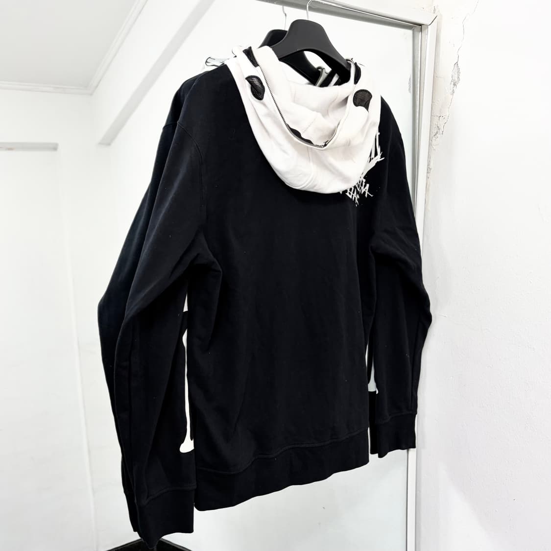 Volcom 스켈레톤 본 후드 집업 상품이미지6