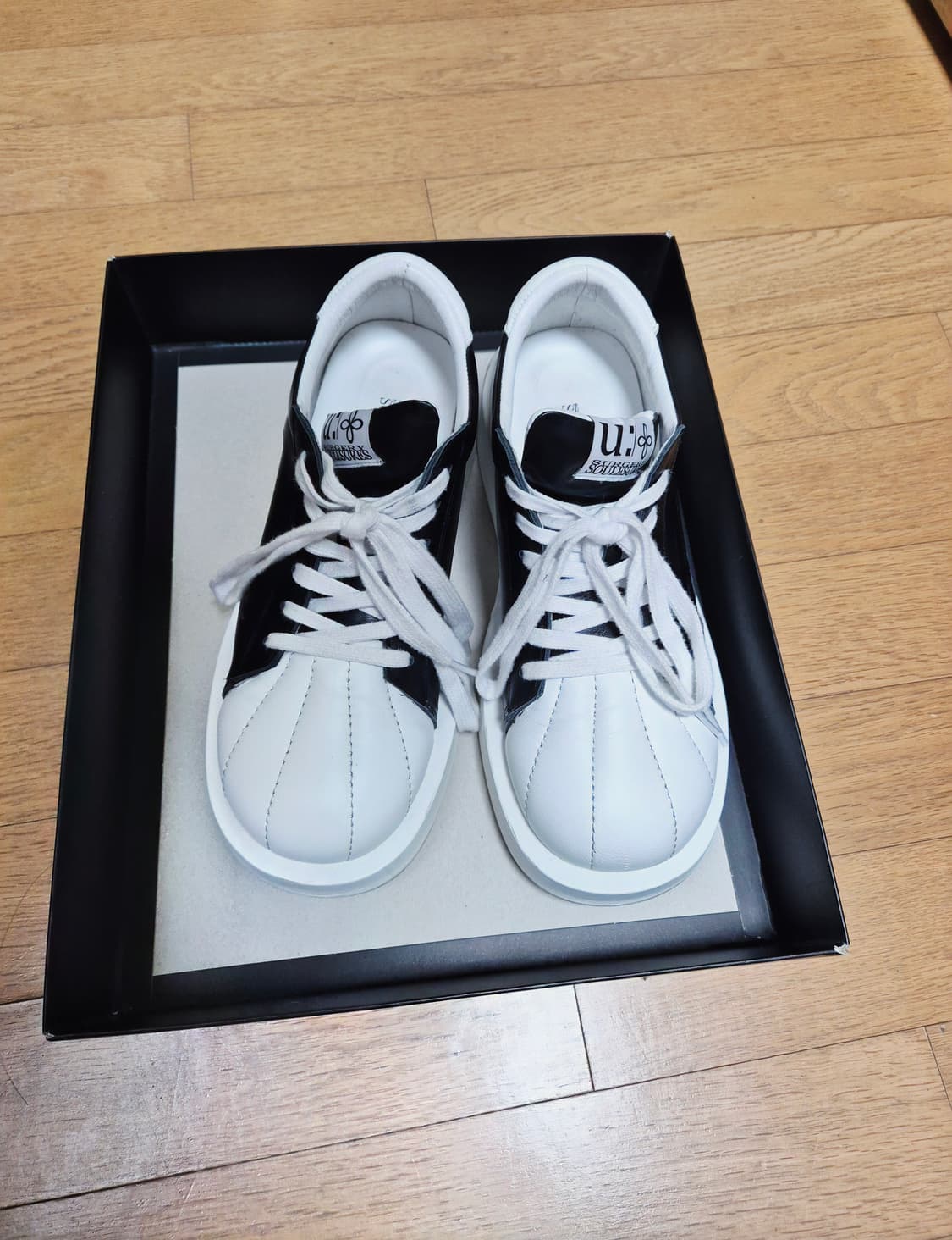 쏘유레슈어 × 써저리 SS005_b/w 상품이미지3