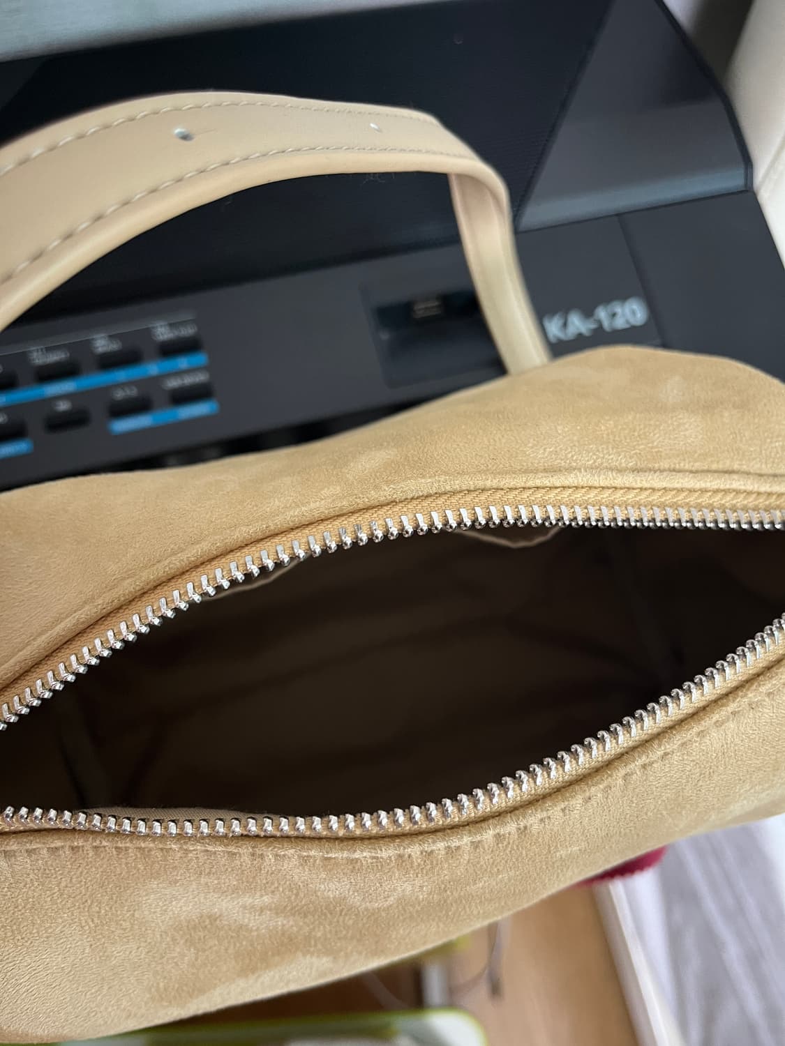 아노에틱 ANC SUEDE SARA BAG 버터색상 상품이미지3