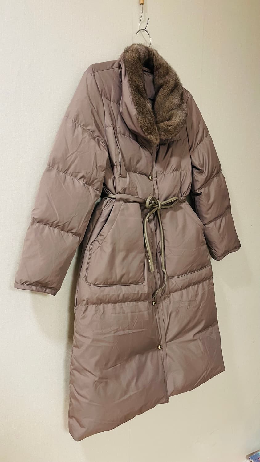 새상품) 미샤 천연 밍크퍼 카라 구스다운 패딩 롱 코트 정가 130만원대 상품이미지3