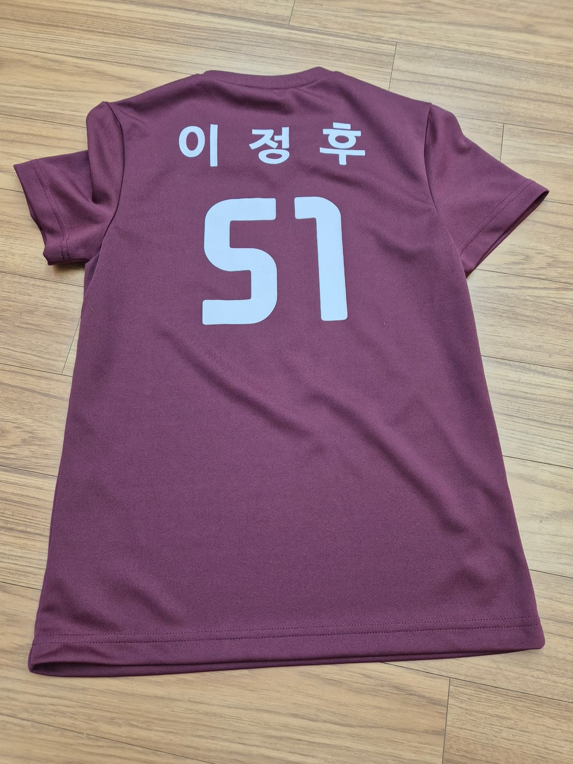 키움 히어로즈 이정후 마킹 티셔츠 판매합니다
사이즈는 130입니다
색상은 상품이미지3