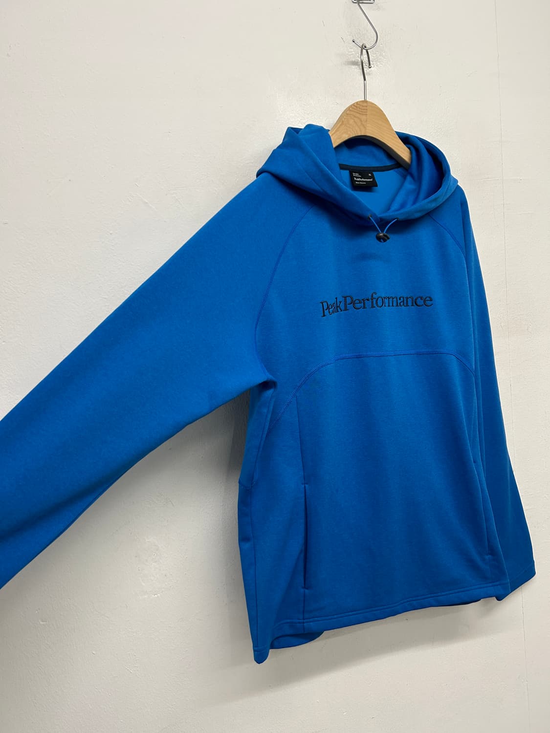 피크퍼포먼스 블루 후드티 상품이미지3