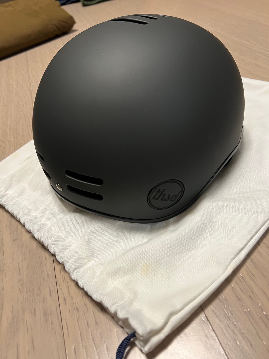 따우전드 블랙 무광 헬멧 M사이즈  상품이미지3