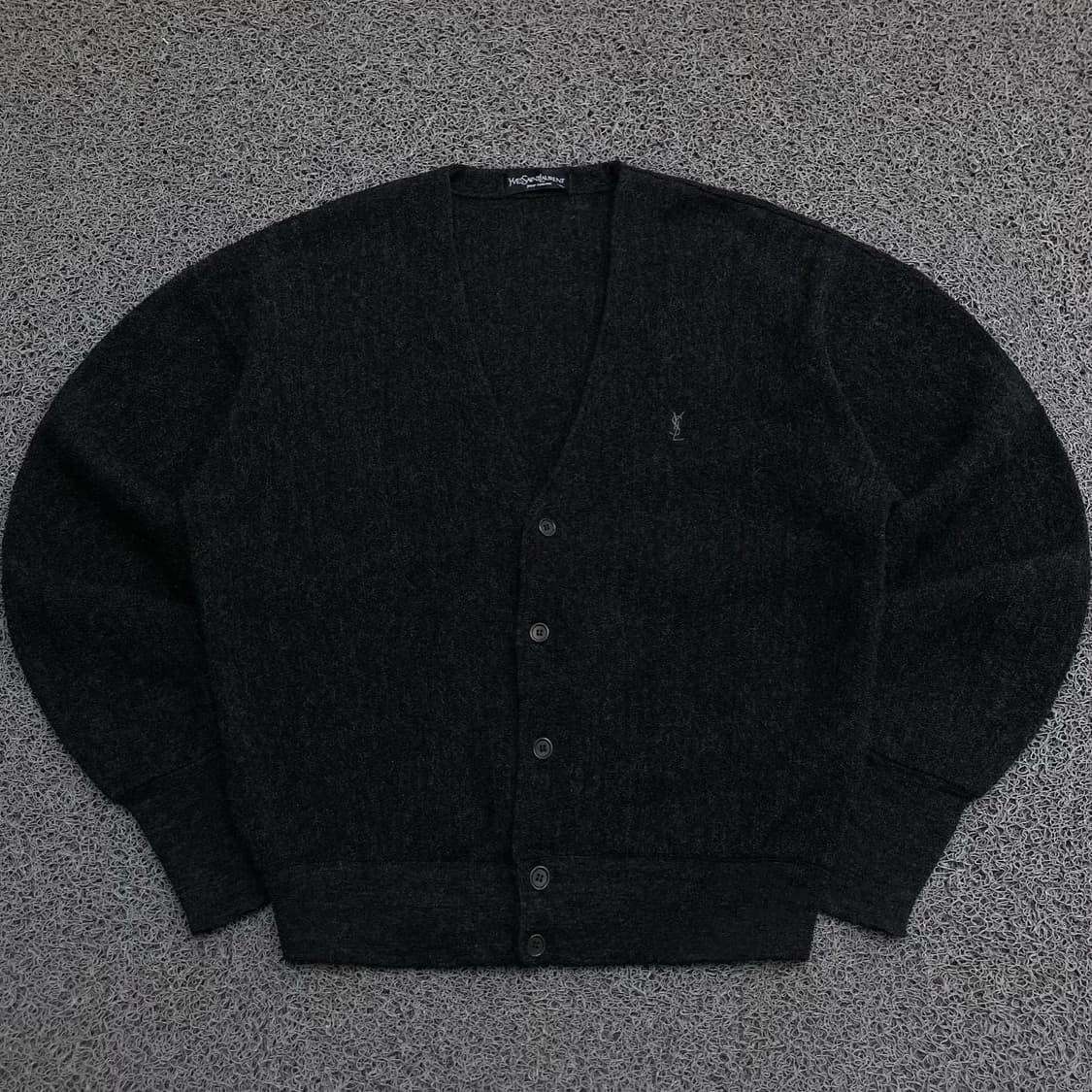 YvesSaintLaurent 입생로랑 시그니처 자수로 상품이미지1