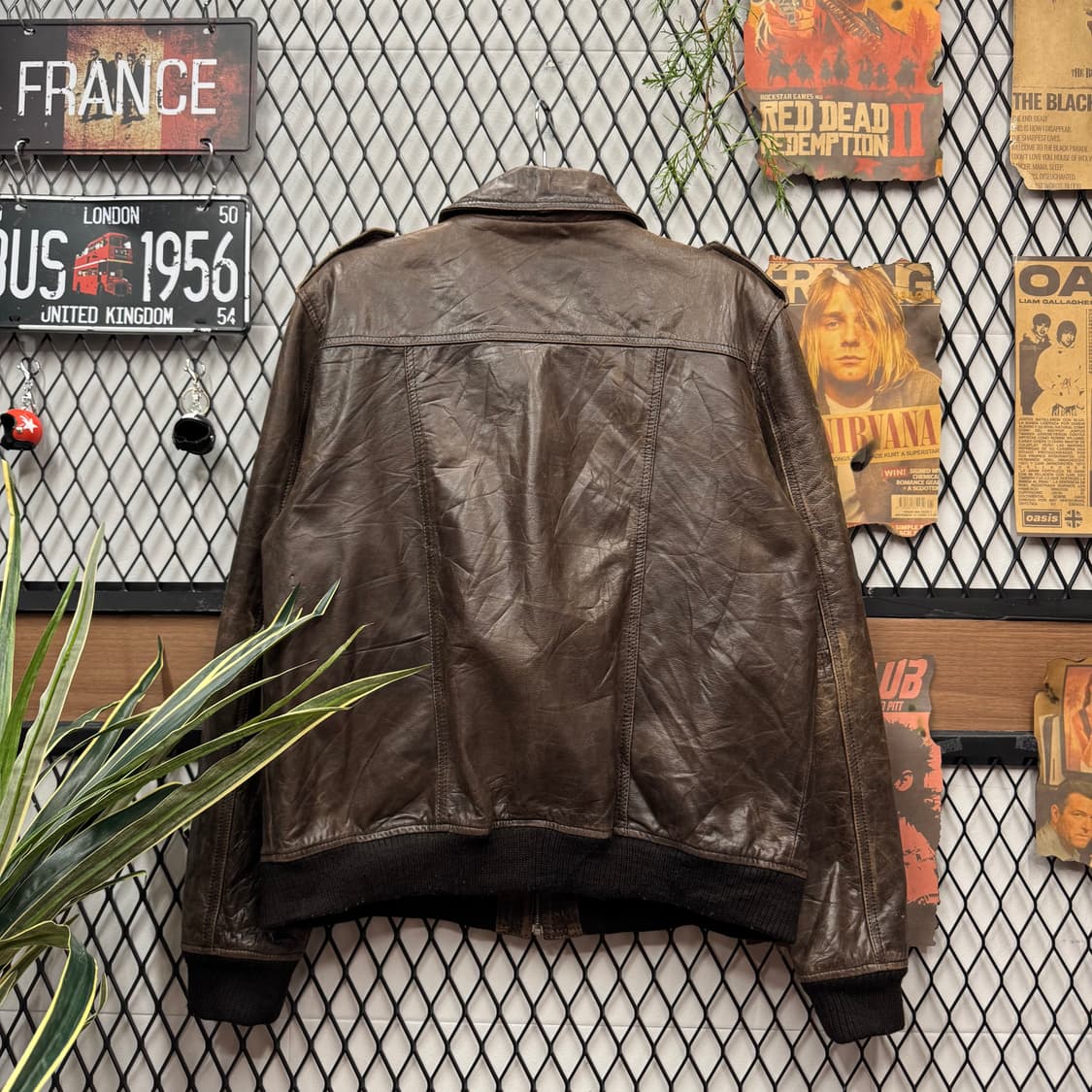 JULES 빈티지 레더 플라이트 자켓 투포켓 디테일 브라운 상품이미지2