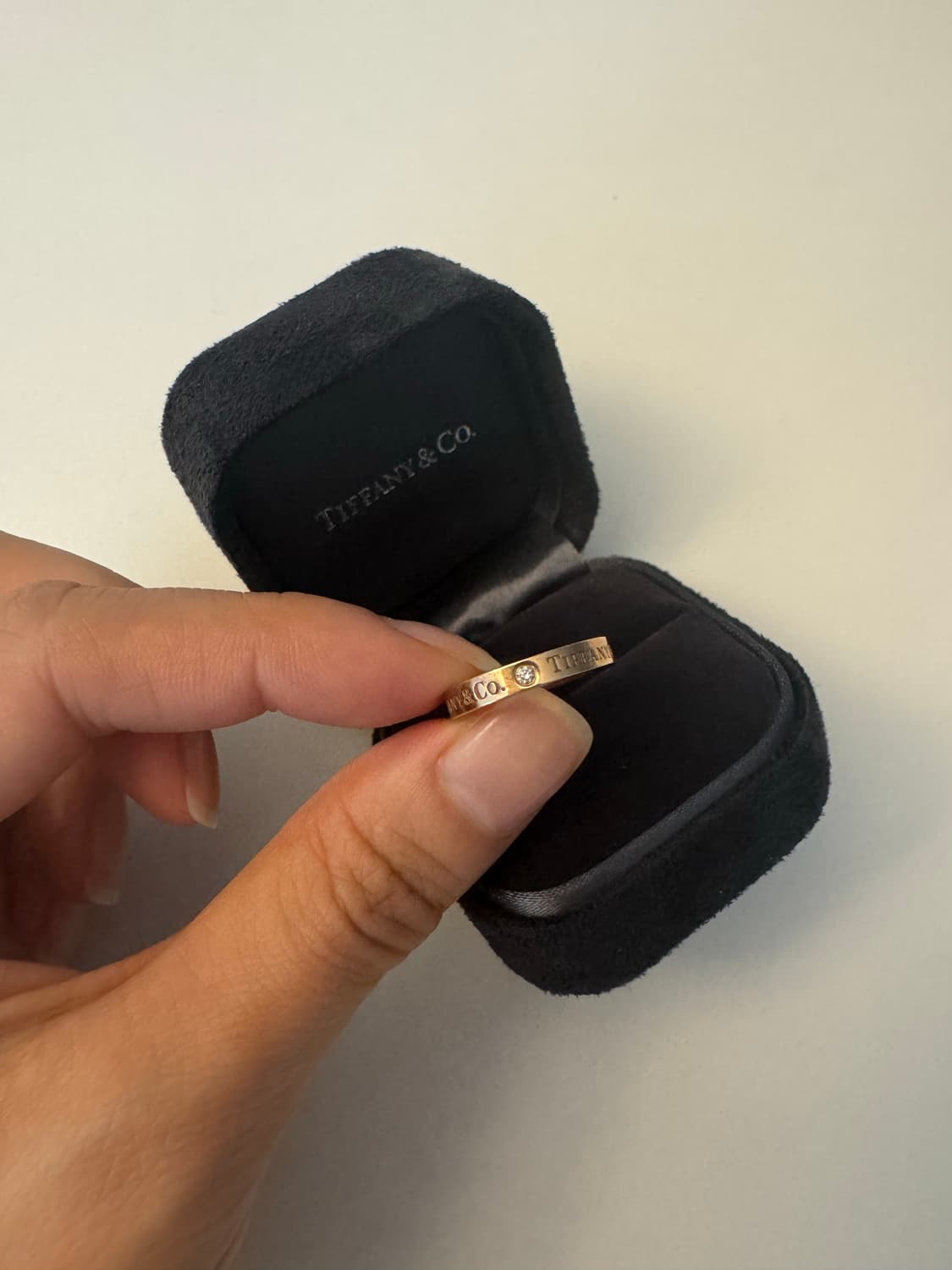 티파니앤코 T&Co 밴드링 3mm, 18k 로즈골드, 다이아몬드 세팅 상품이미지6