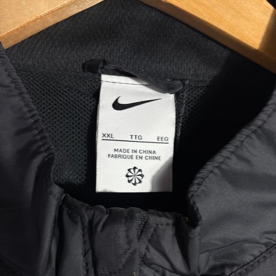 나이키 x EA SPORTS 블랙 윈드브레이커 자켓 (무료배송) 상품이미지3