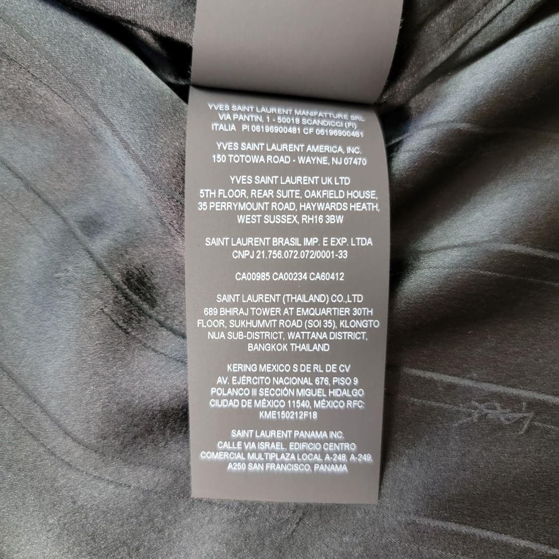 [차은우님 착용] 생로랑 24ss 카산드라 로고 실크 셔츠 상품이미지10